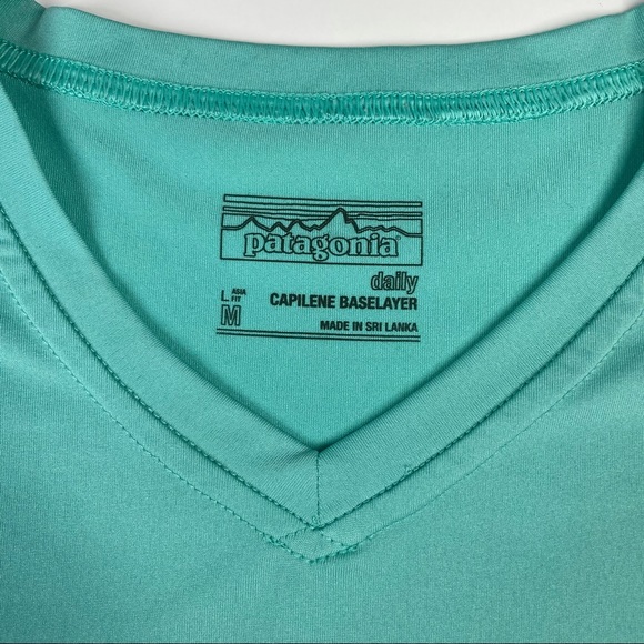 Patagonia Capilene Baselayer Daily Shirt Top Womens Size M Mint Green V-neck S/S - Picture 4 of 5